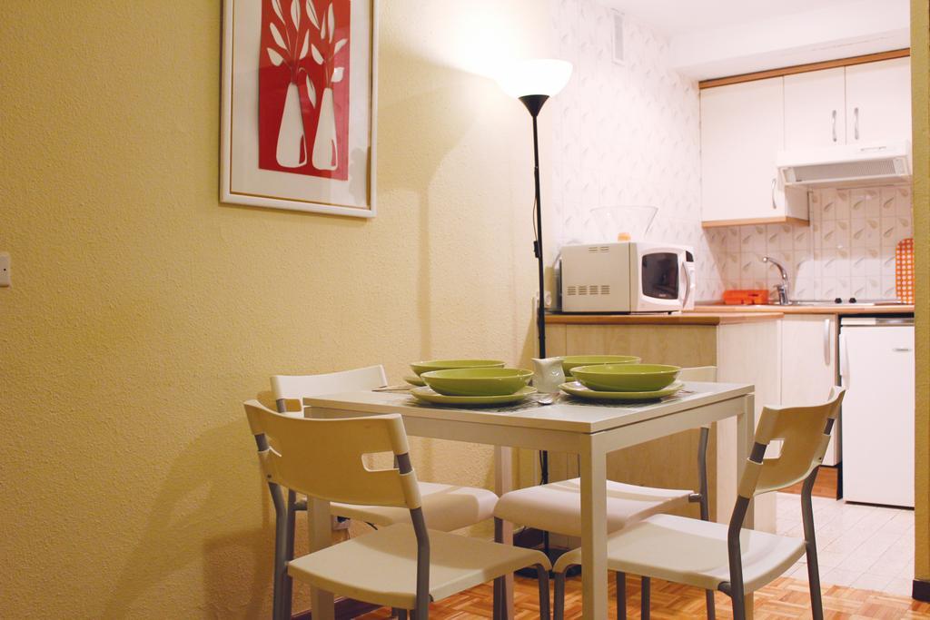 Apartamentos Callecultura Madrid Rom bilde